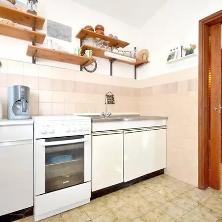 Rosemary Apartamento Makarska